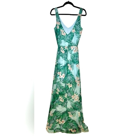 NEW Kendall Maxi Dress in Hanalei Dream with V-Neck, Elastic Waist, & Leg Slit S - Picture 5 of 14